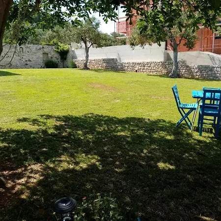 Milka - Uz Apartment Betina (Sibenik-Knin)